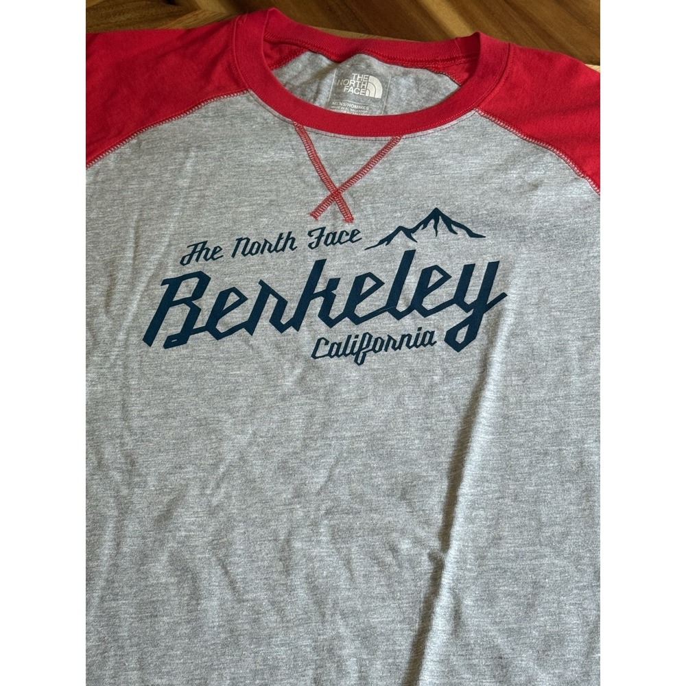 THE NORTH FACE Mens Large Berkeley Logo Raglan Gray Red Classic Fit Shirt